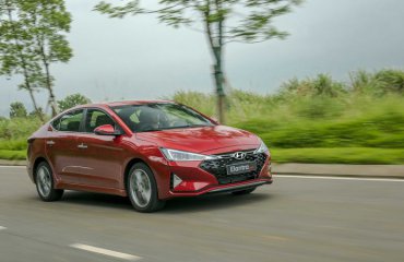 Cho thuê xe du lịch 4 chỗ HYUNDAI ELANTRA